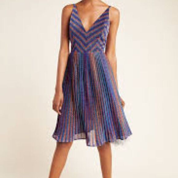 Dress the Population Farrah Metallic Midi Dress Pleated Sleeveless Size Small - Picture 1 of 7